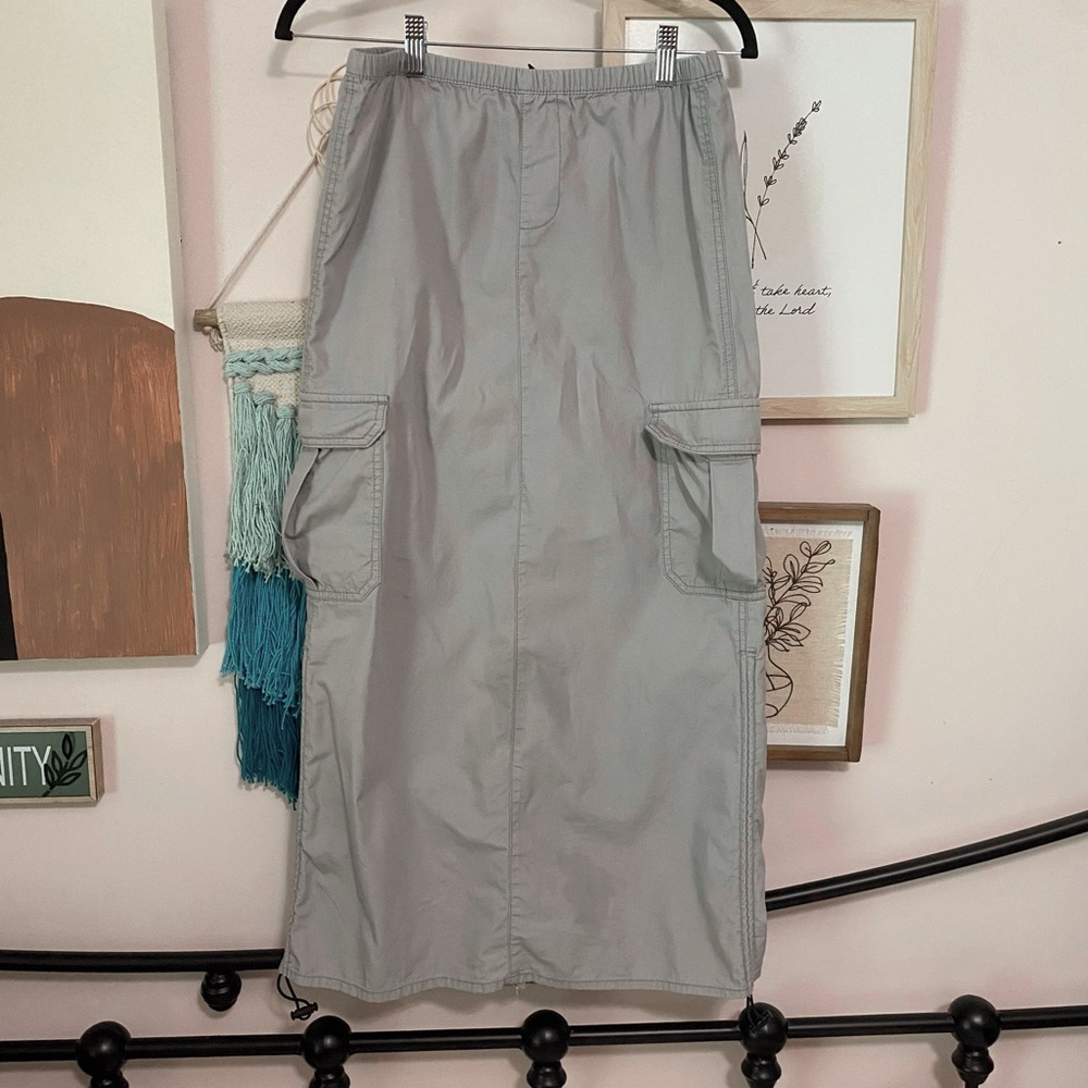 H&M Gray Cargo Skirt